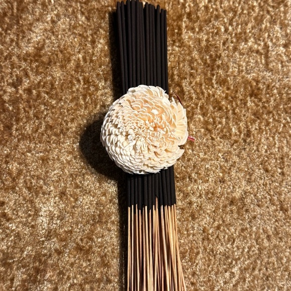 Natural Brown Egyptian Musk Exotic Incense Bundle of 80-100 sticks - Picture 6 of 6